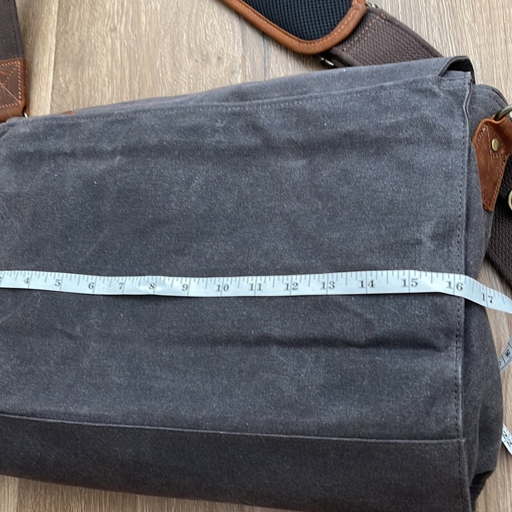 SOLD💢Men's Gray Fabric & Leather Laptop/ Messenger Bag - Picture 5 of 8